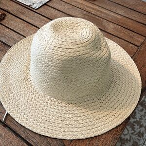 Banana Republic Panama light color straw hat size s/m packable never worn